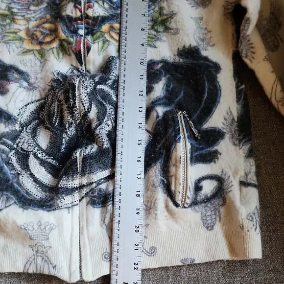 Christian Audigier Vintage Wool Blend Graphic Zip-Up Sweater - Cream and Black - Picture 8 of 9